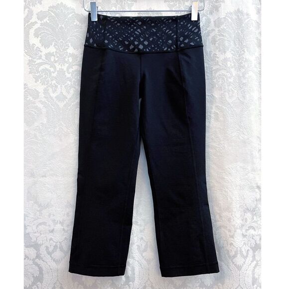 Lululemon Women’s Gather & Crow Crop II In Shine Dot Black/Dark Slate Size 2 GUC - Picture 1 of 9